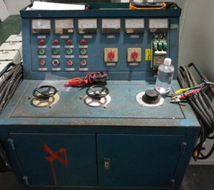 生产设备-通电实验测试台